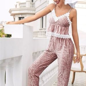 Kaki/Green XS Velvet & Lace Pajama Set in an Excellent Condition